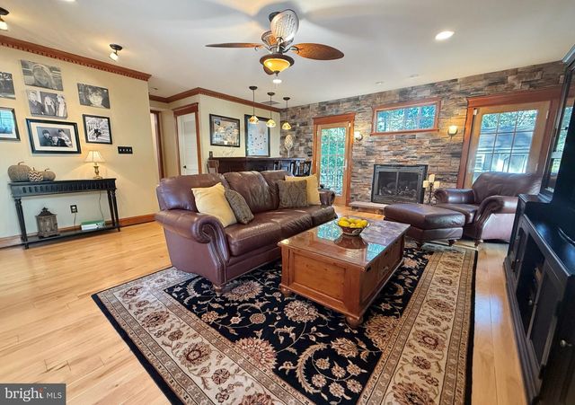 246 WINDING WAY RD, Stratford, NJ 08084