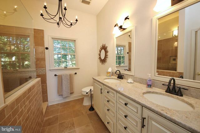 246 WINDING WAY RD, Stratford, NJ 08084
