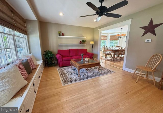 246 WINDING WAY RD, Stratford, NJ 08084