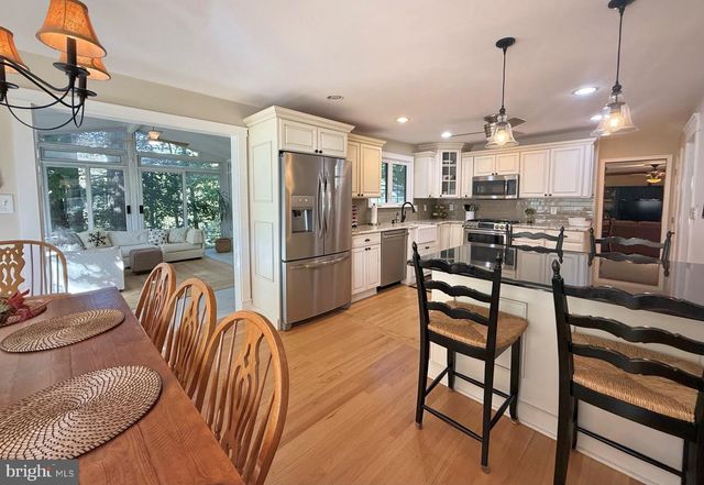 246 WINDING WAY RD, Stratford, NJ 08084