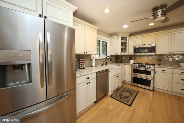 246 WINDING WAY RD, Stratford, NJ 08084