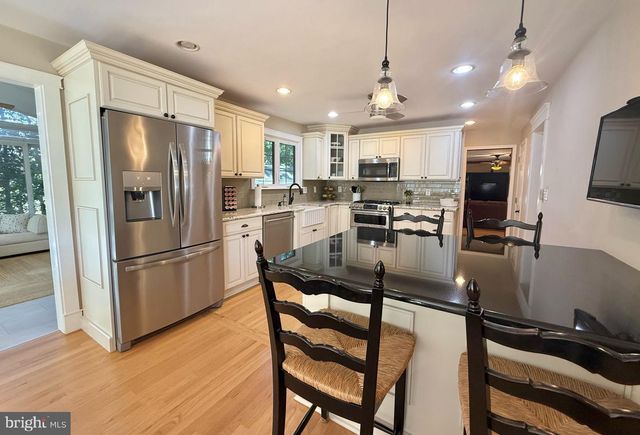 246 WINDING WAY RD, Stratford, NJ 08084