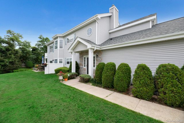 533 Highland Court, Moriches, NY 11955