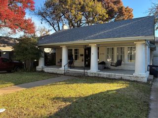 2705 Cockrell Avenue, Fort Worth, TX 76109