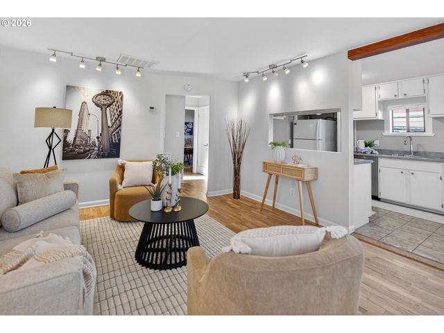 3929 Se 71ST Ave, Portland, OR 97206