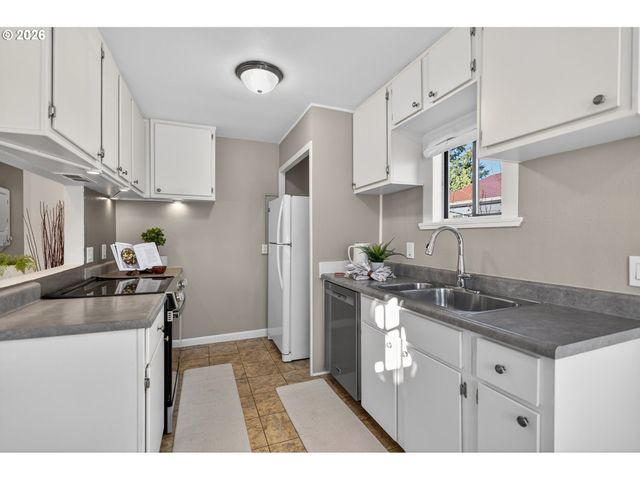 3929 Se 71ST Ave, Portland, OR 97206