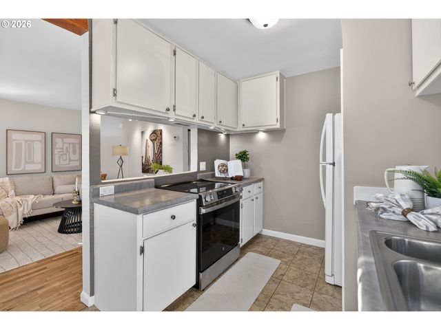 3929 Se 71ST Ave, Portland, OR 97206