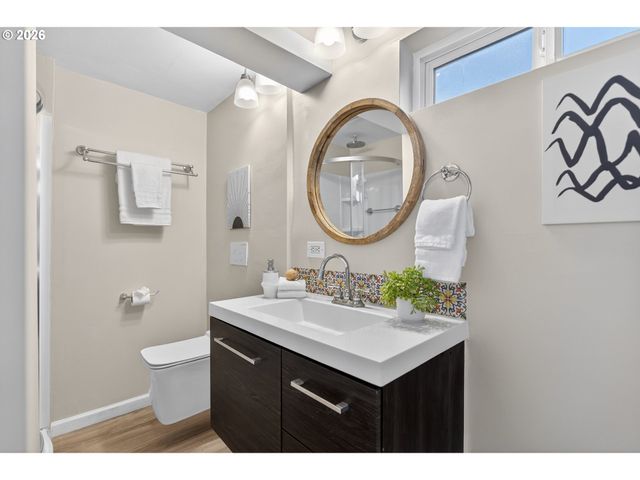 3929 Se 71ST Ave, Portland, OR 97206