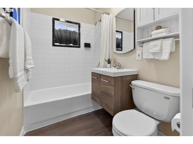 3929 Se 71ST Ave, Portland, OR 97206