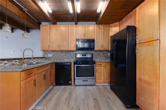 260 S Fairway Drive, Twin Peaks, CA 92391