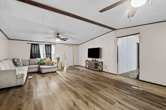 2318 Grant 55 Road, Hensley, AR 72065