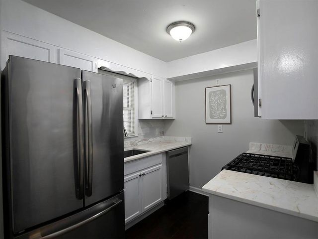 1018 Old Holcomb Bridge Road, Roswell, GA 30076