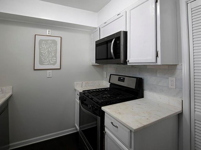 1018 Old Holcomb Bridge Road, Roswell, GA 30076