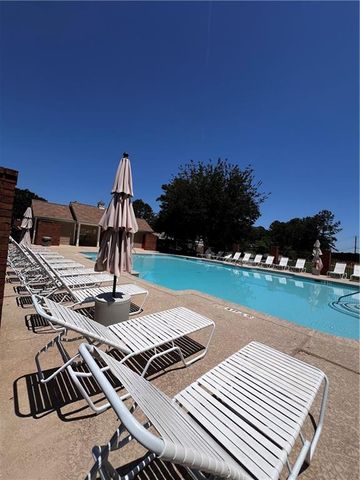 1018 Old Holcomb Bridge Road, Roswell, GA 30076