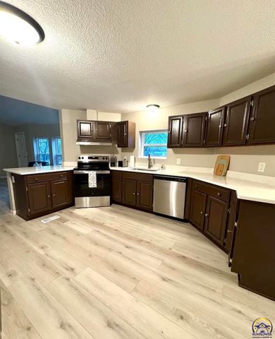 308 Herkimer ST, Oskaloosa, KS 66066