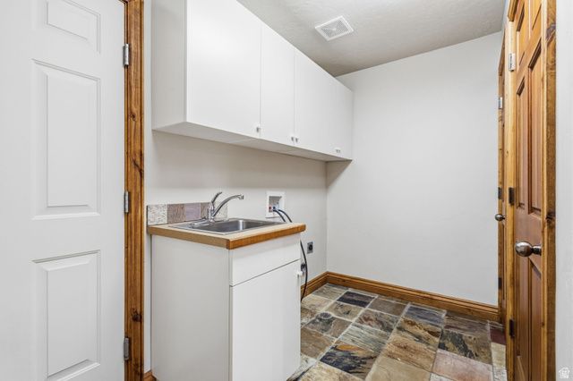 3160 E OLD RIDGE CIR, Cottonwood Heights, UT 84121