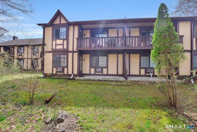 215 Foxwood Lane, Milford, CT 06461