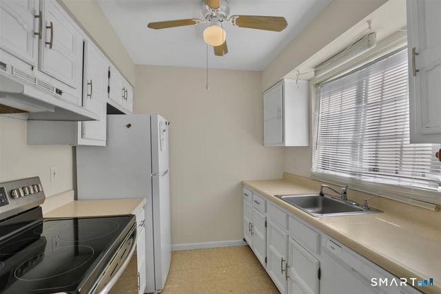 215 Foxwood Lane, Milford, CT 06461