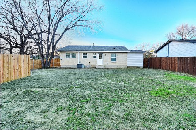 1201 Ridgewood Road, Denison, TX 75020