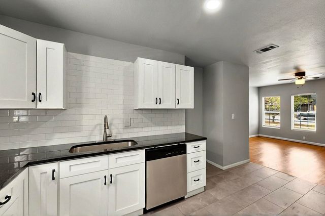 3617 Willing Avenue, Fort Worth, TX 76110