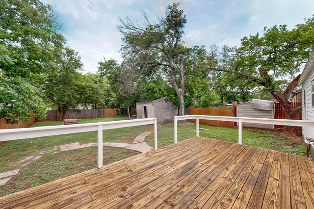3617 Willing Avenue, Fort Worth, TX 76110