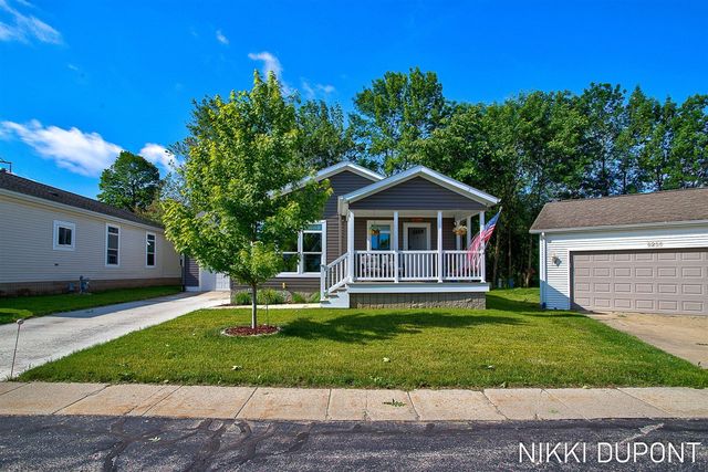 5254 W Scenic Turn Lane, Holland, MI 49423