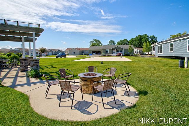 5254 W Scenic Turn Lane, Holland, MI 49423