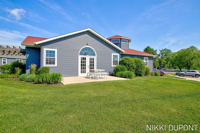 5254 W Scenic Turn Lane, Holland, MI 49423