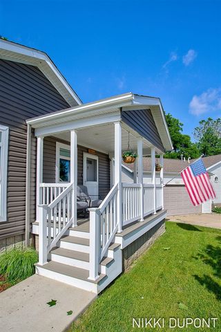 5254 W Scenic Turn Lane, Holland, MI 49423