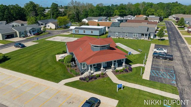 5254 W Scenic Turn Lane, Holland, MI 49423