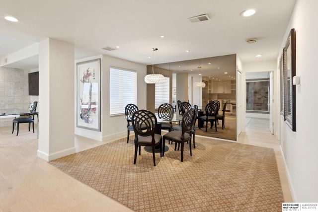 770 N 93rd St Apt 6B8, Omaha, NE 68114