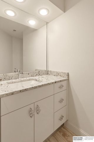 770 N 93rd St Apt 6B8, Omaha, NE 68114