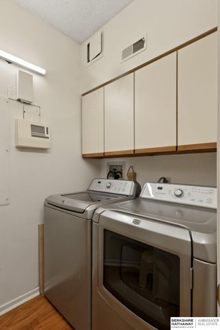 770 N 93rd St Apt 6B8, Omaha, NE 68114