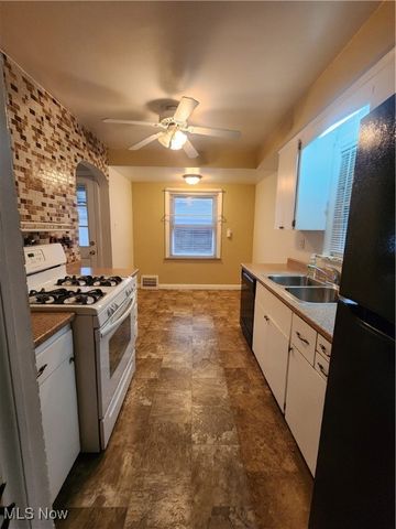 17600 Glenshire Avenue, Cleveland, OH 44135