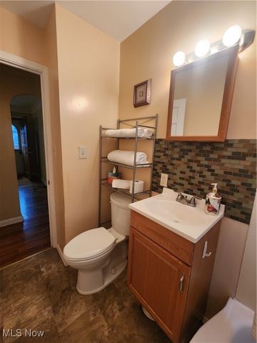 17600 Glenshire Avenue, Cleveland, OH 44135