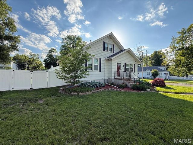 1305 West Boulevard, Belleville, IL 62221