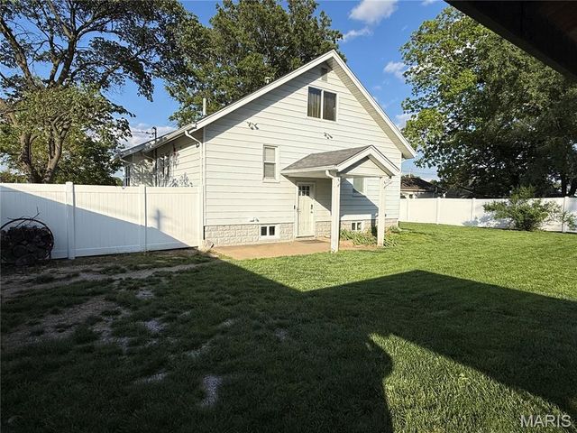1305 West Boulevard, Belleville, IL 62221