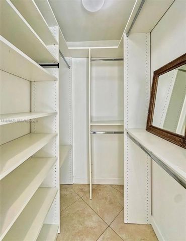 21020 NE 18th Ct, Miami, FL 33179