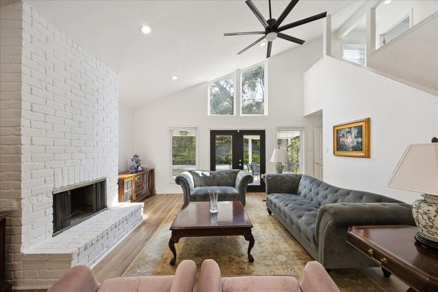 7807 Del Rey Lane, Houston, TX 77071