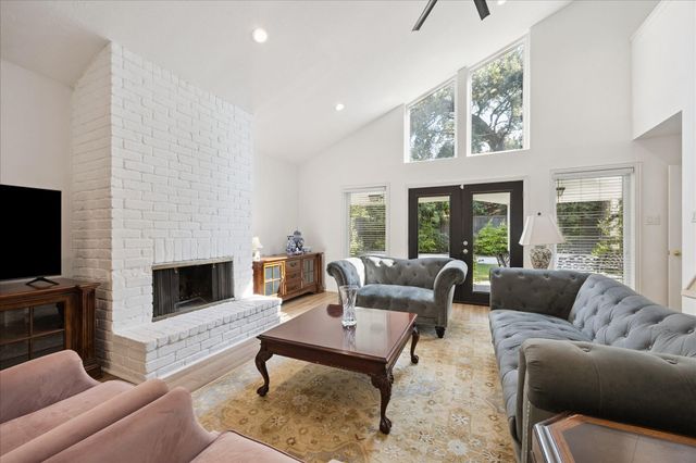 7807 Del Rey Lane, Houston, TX 77071