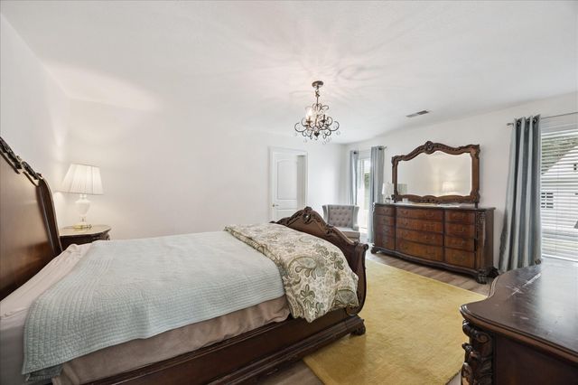 7807 Del Rey Lane, Houston, TX 77071