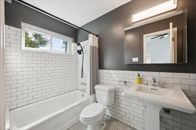 7807 Del Rey Lane, Houston, TX 77071