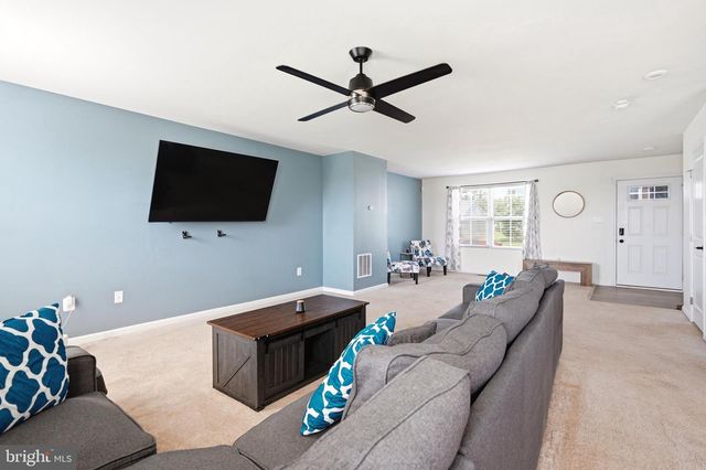 400 SALIDA TRL, Martinsburg, WV 25403
