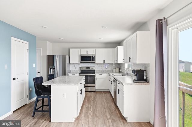 400 SALIDA TRL, Martinsburg, WV 25403