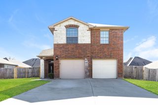 703 Woodcrest Drive, Ennis, TX 75119