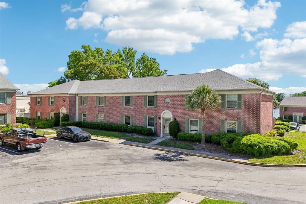 Image 1 of property listing at 119 GEORGETOWN DRIVE D, Casselberry, FL 32707