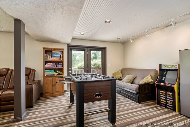 6605 Pheasant Run Road, Charlestown, IN 47111