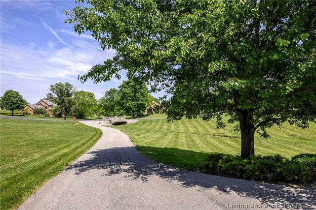 6605 Pheasant Run Road, Charlestown, IN 47111