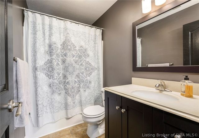 6605 Pheasant Run Road, Charlestown, IN 47111