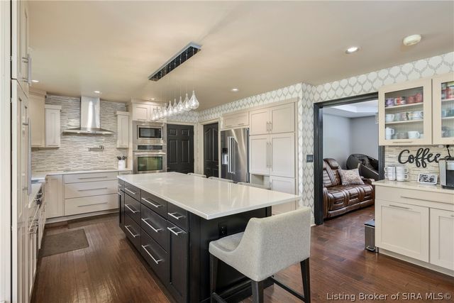 6605 Pheasant Run Road, Charlestown, IN 47111